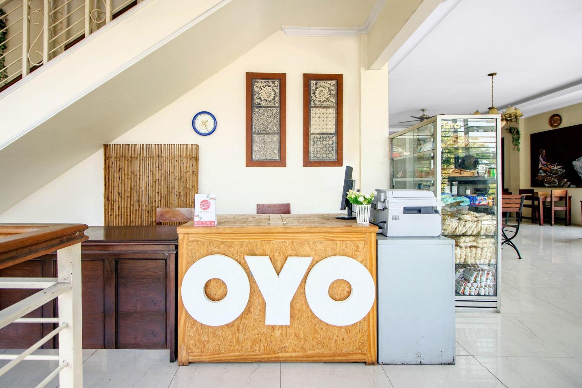 Отель Super Oyo 250 De'Gadri Ndalem Jarakan Экстерьер фото